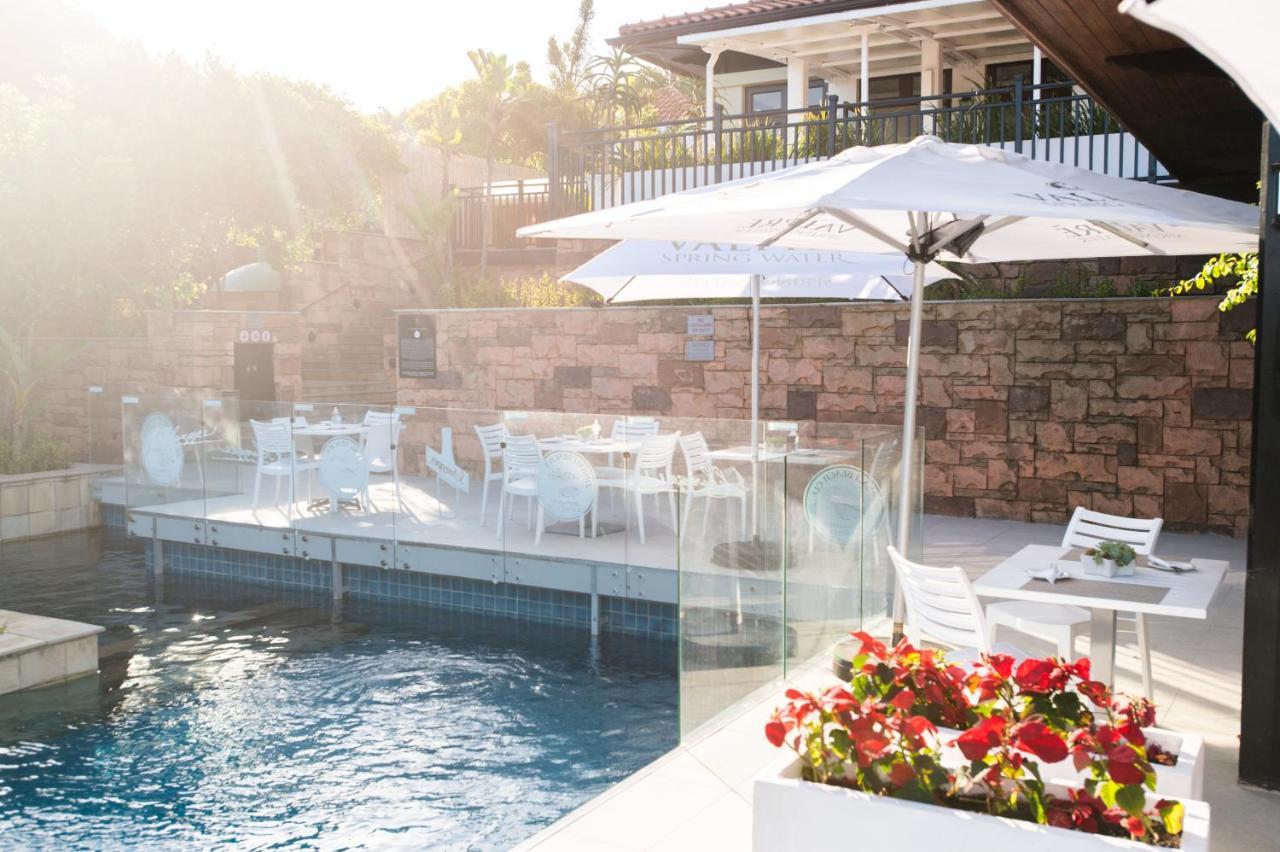 Hotel The Capital Zimbali Ballito Exterior foto The pool at the hotel