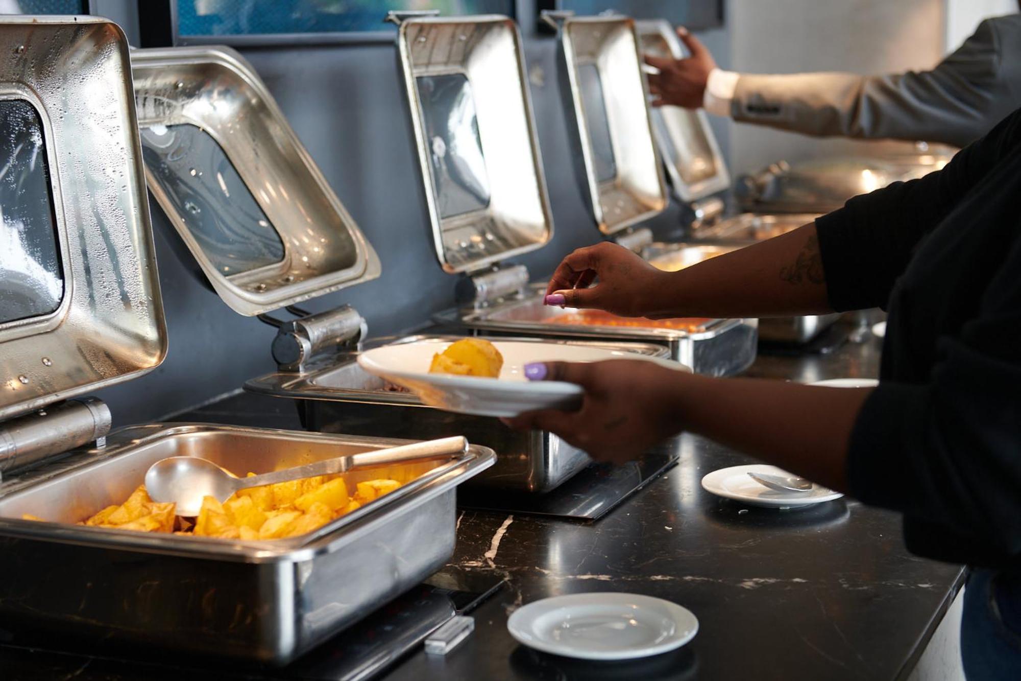 Hotel The Capital Zimbali Ballito Exterior foto A self-service buffet